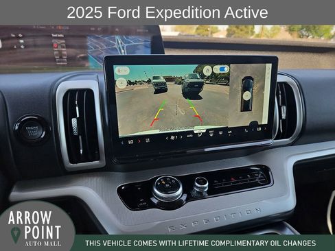 Used 2025 Ford Expedition Active RWD image 24