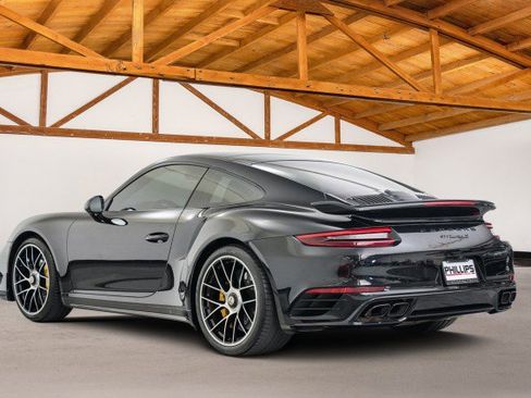 Used 2019 Porsche 911 Turbo S image 3