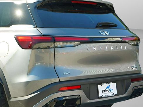 Used 2023 INFINITI QX60 Pure image 23