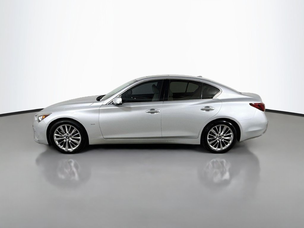 Used 2019 INFINITI Q50 Luxe w/ Essential Package (3.0T Luxe) AWD/4WD image 8