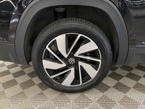 Used 2024 Volkswagen Atlas SE image 15