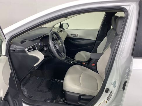 Certified 2022 Toyota Corolla LE image 7