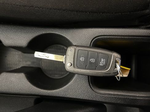 Certified 2021 Hyundai Venue SE image 27