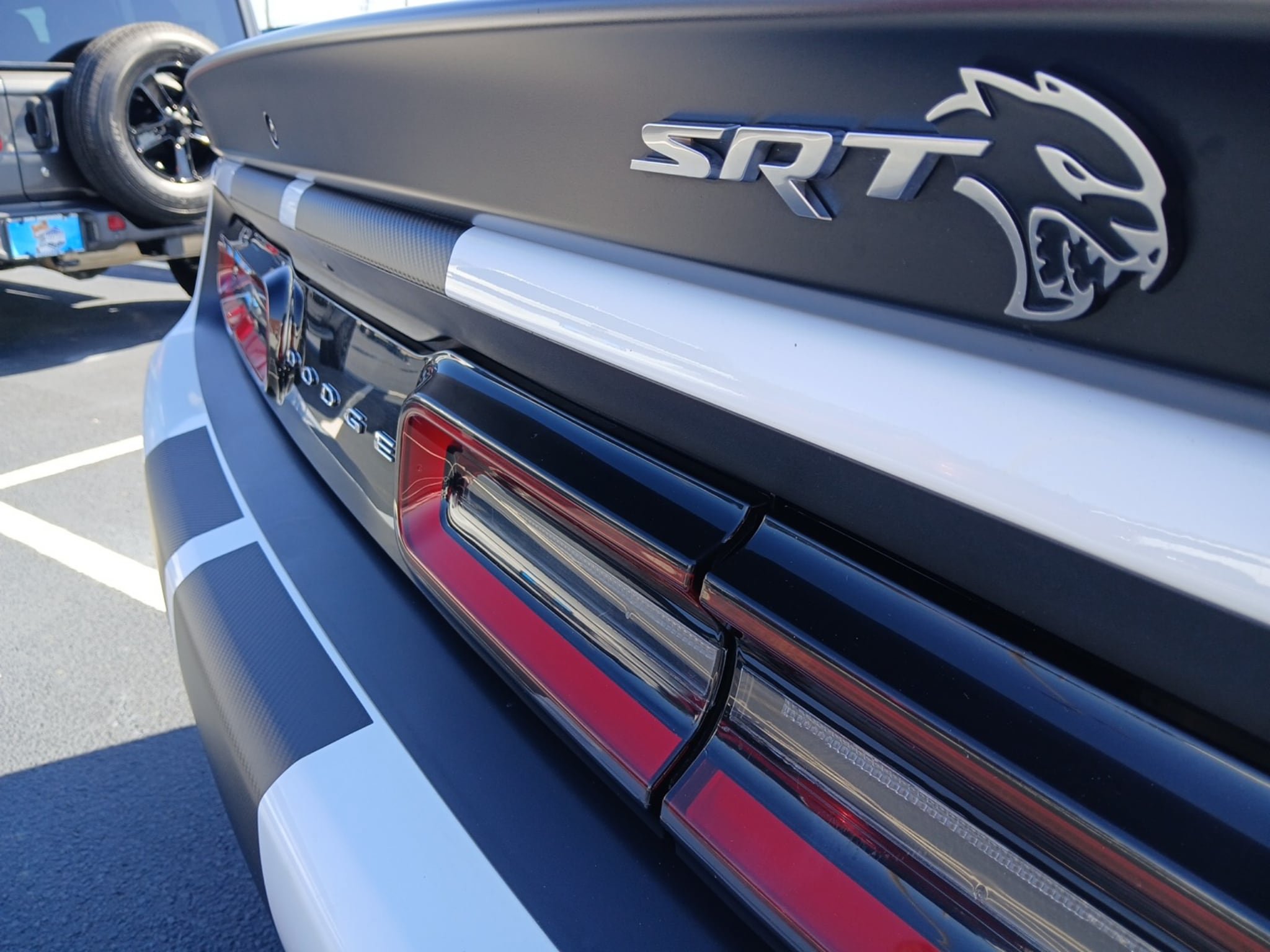 Used 2018 Dodge Challenger SRT Hellcat RWD image 28