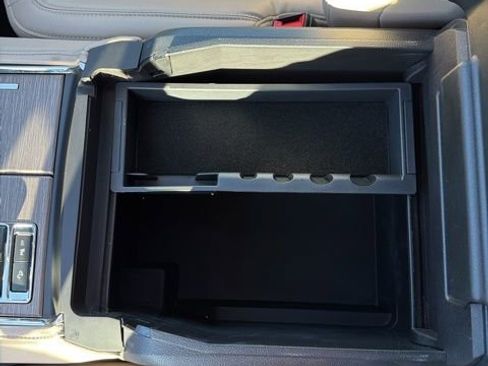 Used 2024 Ford Expedition Max Limited image 14