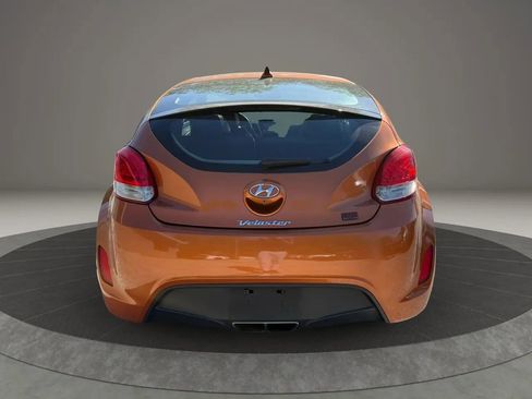 Used 2015 Hyundai Veloster RE:FLEX Edition image 4
