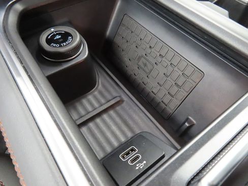 Used 2025 Ford Expedition Max Active image 65