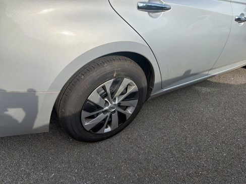 Used 2021 Nissan Altima 2.5 S FWD image 6