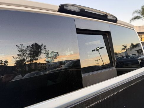 Used 2022 Nissan Titan SV w/ Accessory Utility Package image 11