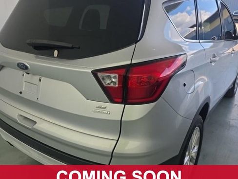 Used 2019 Ford Escape SE FWD image 3