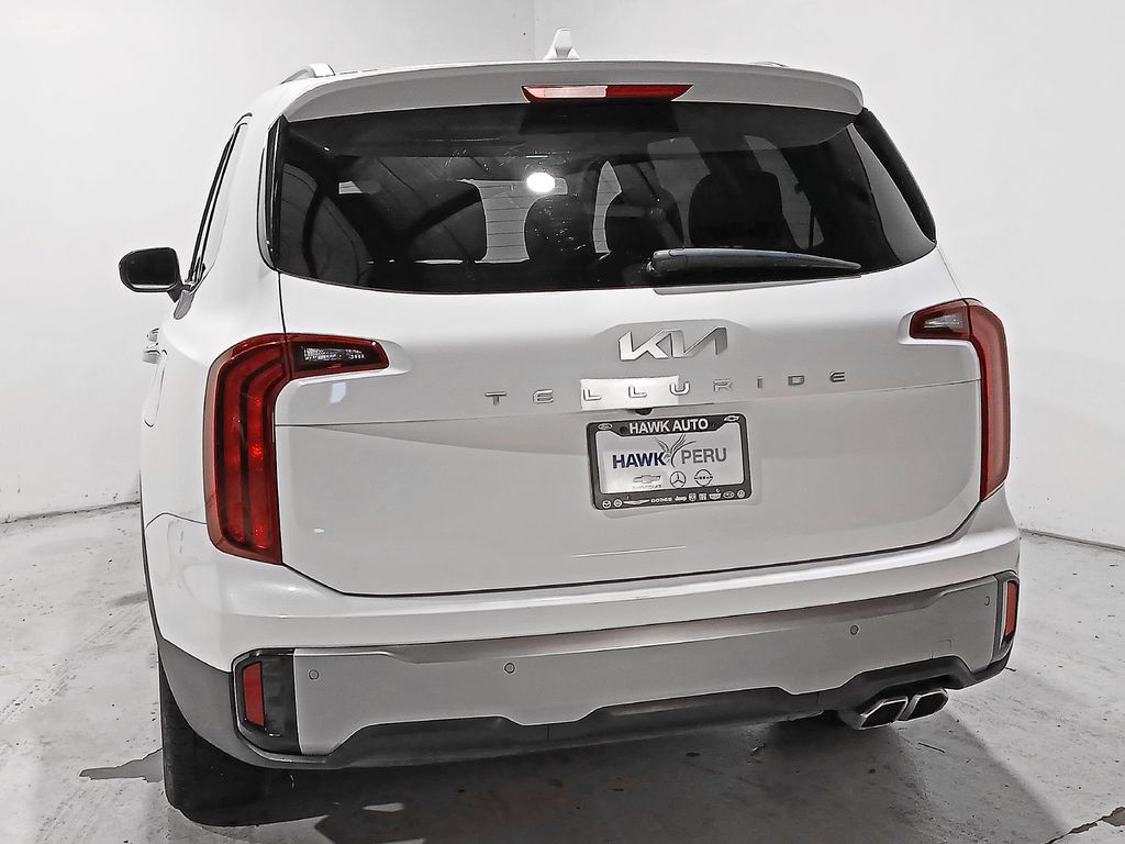 Used 2025 Kia Telluride S FWD image 5