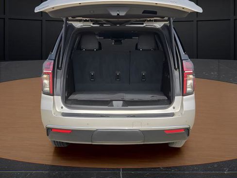 Used 2023 Chevrolet Tahoe LT w/ Luxury Package image 9