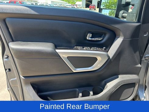 Used 2018 Nissan Titan SV w/ SV Convenience Package AWD/4WD image 11