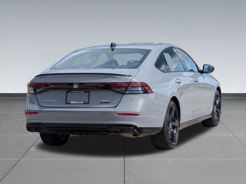 Used 2024 Honda Accord Sport image 5
