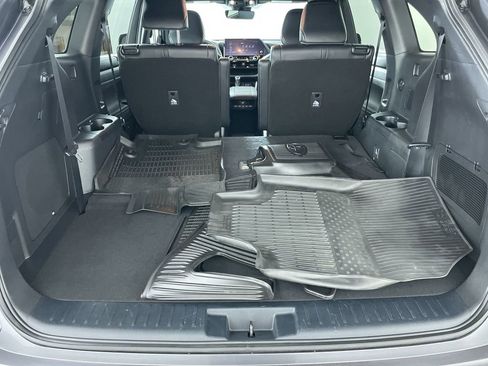 Used 2023 Toyota Highlander XSE image 26