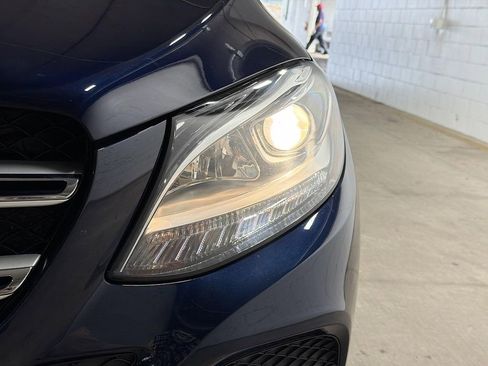 Used 2017 Mercedes-Benz GLE 350 w/ Premium 1 Package image 9