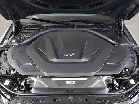 New 2026 BMW i4 eDrive40 w/ M Sport Package RWD image 9