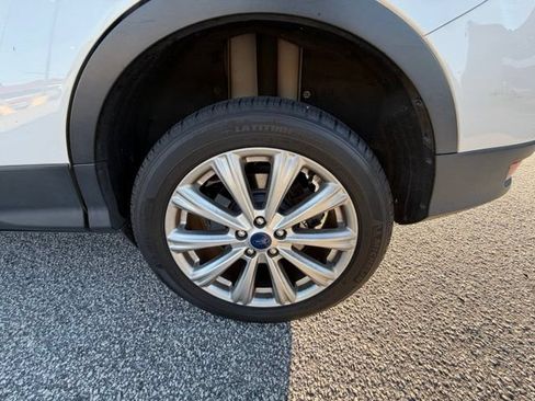 Used 2017 Ford Escape Titanium AWD/4WD image 5