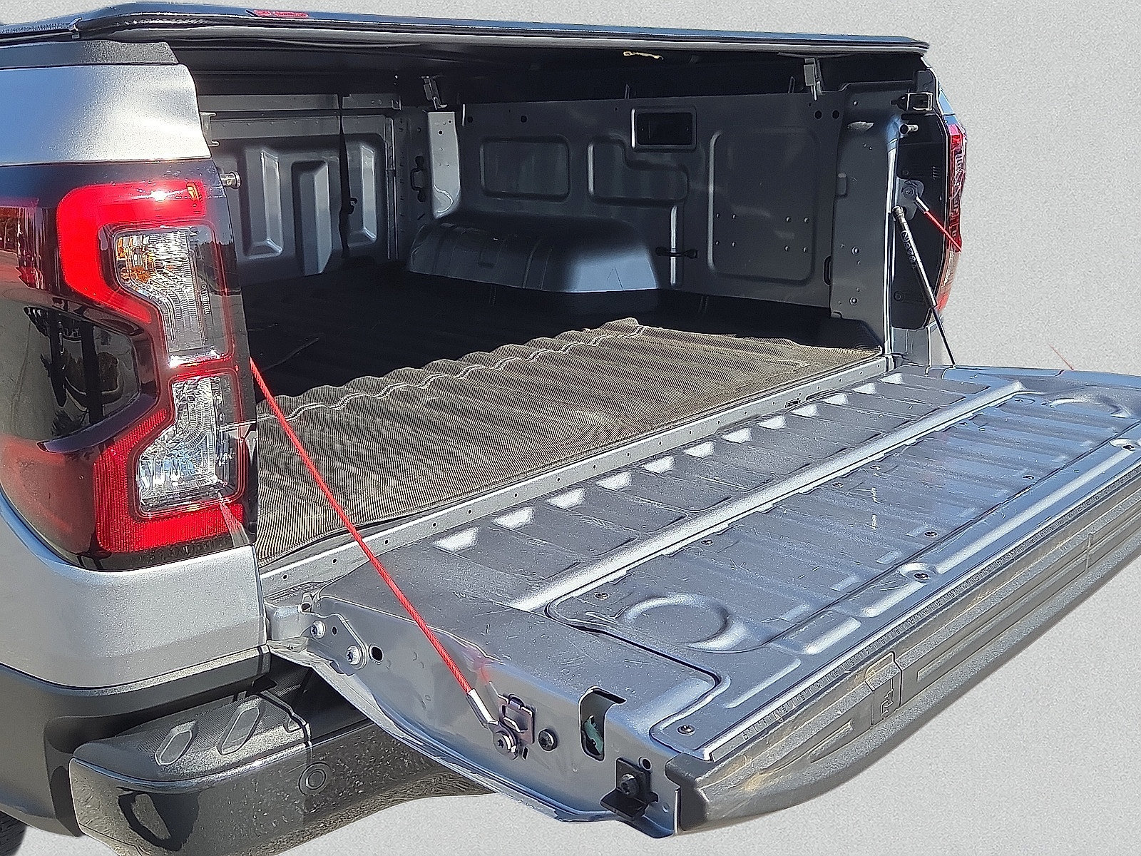 Used 2024 Ford Ranger XLT w/ Trailer Tow Package AWD/4WD image 9