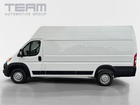 New 2024 RAM ProMaster 3500 w/ Convenience Group image 4