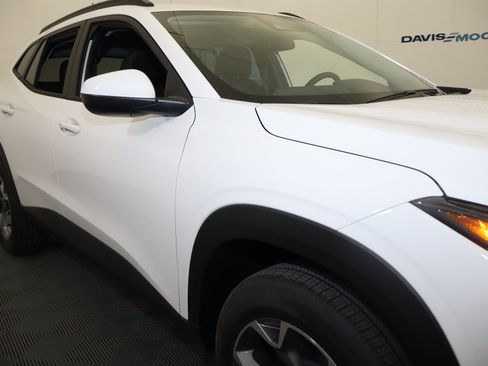 New 2026 Chevrolet Trax LT w/ Driver Confidence Package FWD image 4