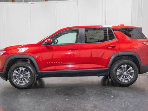 New 2026 Chevrolet Equinox LT w/ Convenience Package II image 5