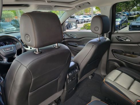 Used 2022 GMC Acadia AT4 w/ Technology Package AWD/4WD image 15