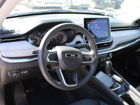 Used 2022 Jeep Compass Latitude image 27