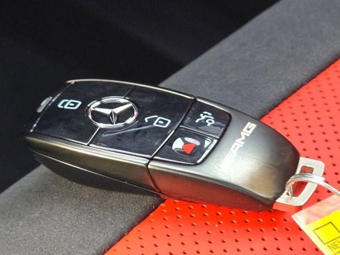 New 2026 Mercedes-Benz GLE 53 AMG 4MATIC Coupe image 39