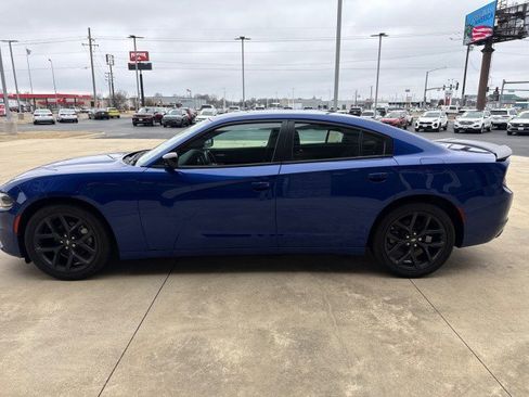 Used 2022 Dodge Charger SXT w/ Blacktop Package image 8