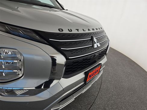 Used 2023 Mitsubishi Outlander SEL image 37