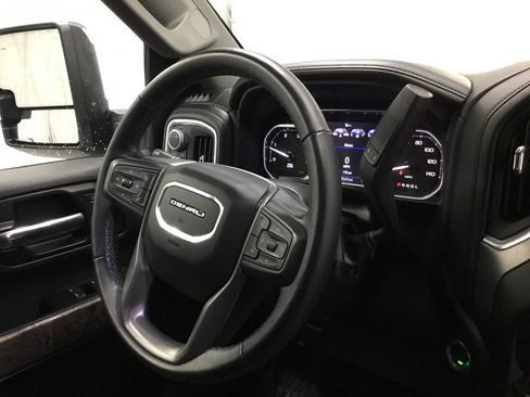 Used 2022 GMC Sierra 2500 Denali image 37