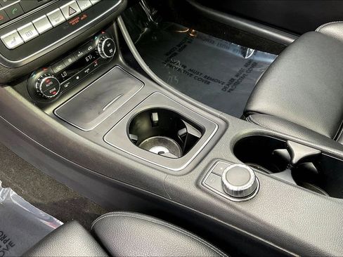 Used 2019 Mercedes-Benz GLA 250 4MATIC image 18