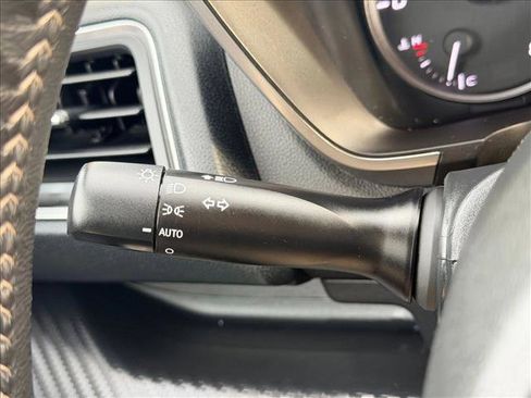 Certified 2024 Subaru Ascent Premium w/ Convenience Package image 17