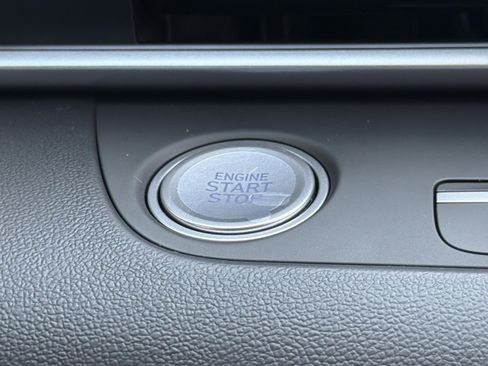New 2026 Hyundai Elantra Limited FWD image 21