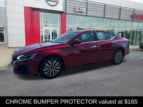 Certified 2023 Nissan Altima 2.5 SV w/ SV Premium Package AWD/4WD image 8