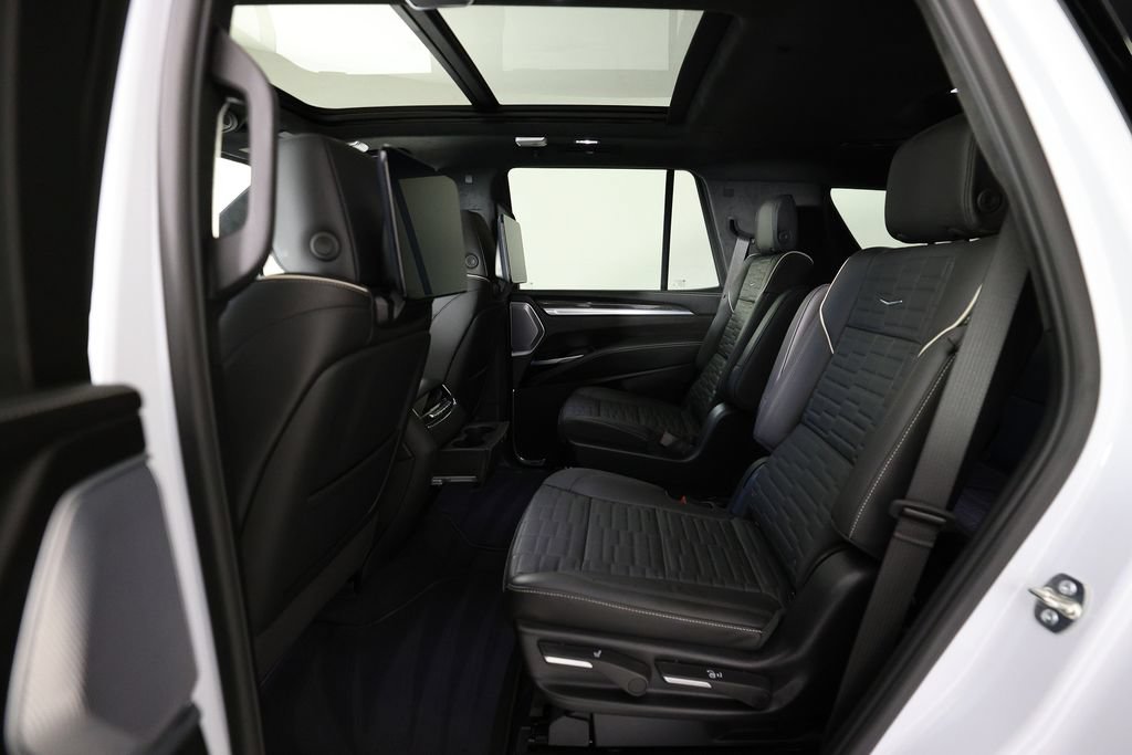 Used 2026 Cadillac Escalade V w/ LPO, ONYX Package AWD/4WD image 16