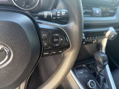 Used 2019 Toyota RAV4 XLE w/ Convenience Package AWD/4WD image 18