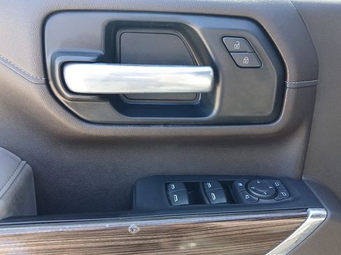 Used 2021 Chevrolet Silverado 2500 LT w/ Convenience Package AWD/4WD image 15
