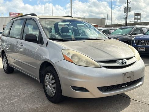 Used 2006 Toyota Sienna CE image 2