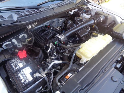 Used 2020 Ford F150 XL w/ Equipment Group 101A Mid AWD/4WD image 9