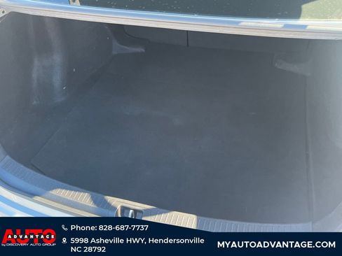 Used 2021 Toyota Corolla LE image 28