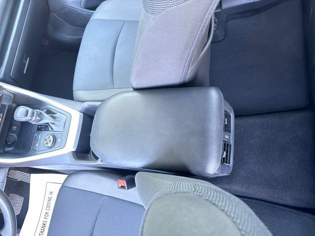Used 2025 Toyota RAV4 LE AWD/4WD image 25