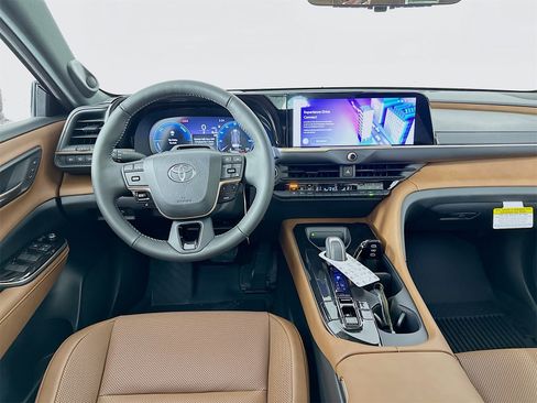 New 2025 Toyota Crown Signia Limited image 24