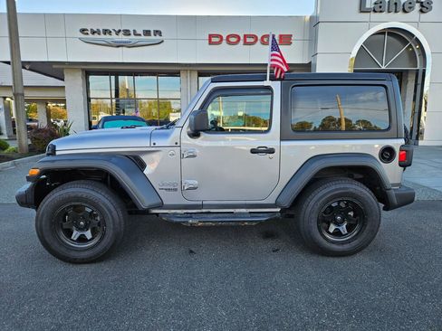 Used 2020 Jeep Wrangler Sport image 2