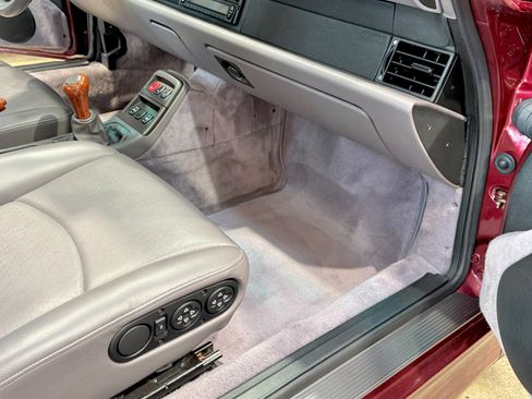 Used 1998 Porsche 911 Carrera S image 33