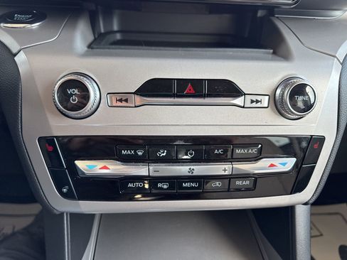 Certified 2023 Ford Explorer XLT w/ Equipment Group 202A image 32