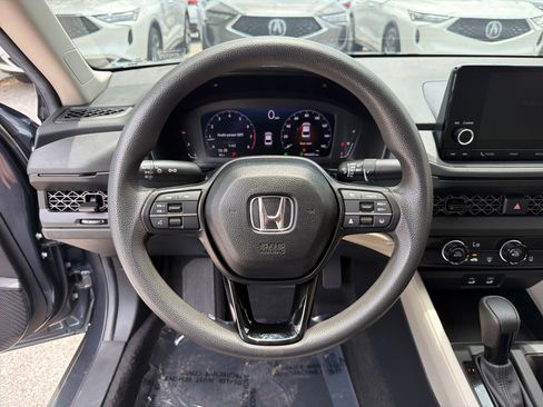 Used 2025 Honda Accord LX image 13
