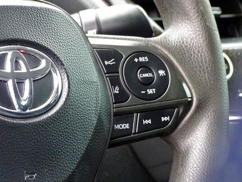 Used 2020 Toyota Corolla LE FWD image 24