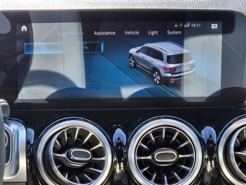 Used 2022 Mercedes-Benz GLB 250 image 18